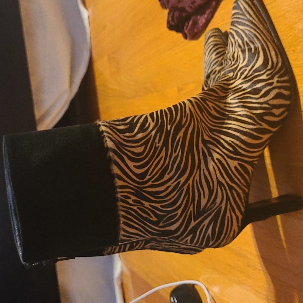 Stuart Weitzman heel boots